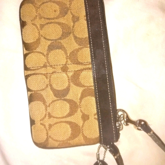 Coach zip wristlet - Picture 2 of 2